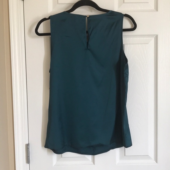 Drape front sleeveless top - Picture 4 of 6